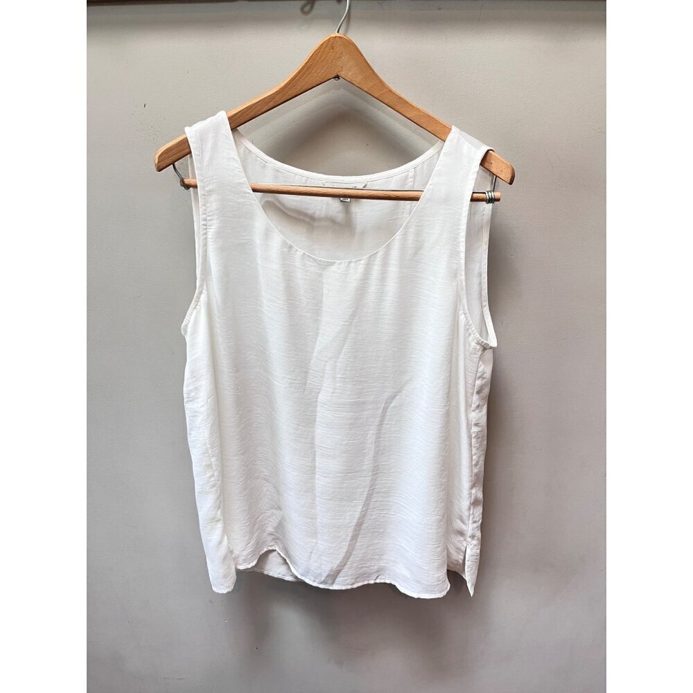 J. Peterman White Sleeveless Blouse with wrapped back- Size L‎